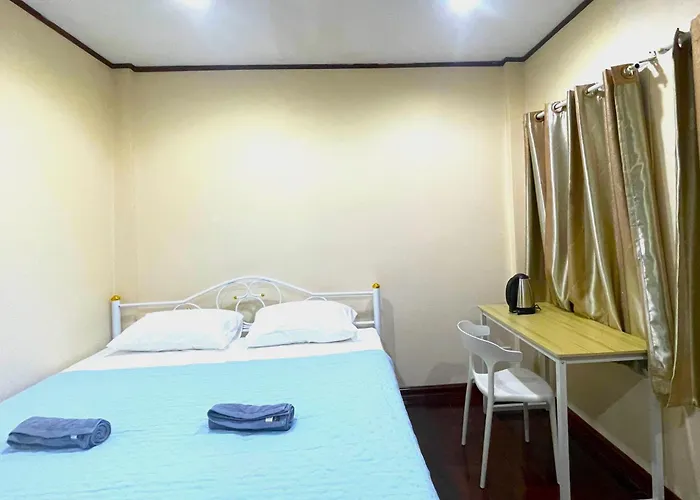 Thestarhome Sukhumvit71 Guest house *