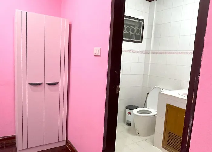 Thestarhome Sukhumvit71 Guest house *