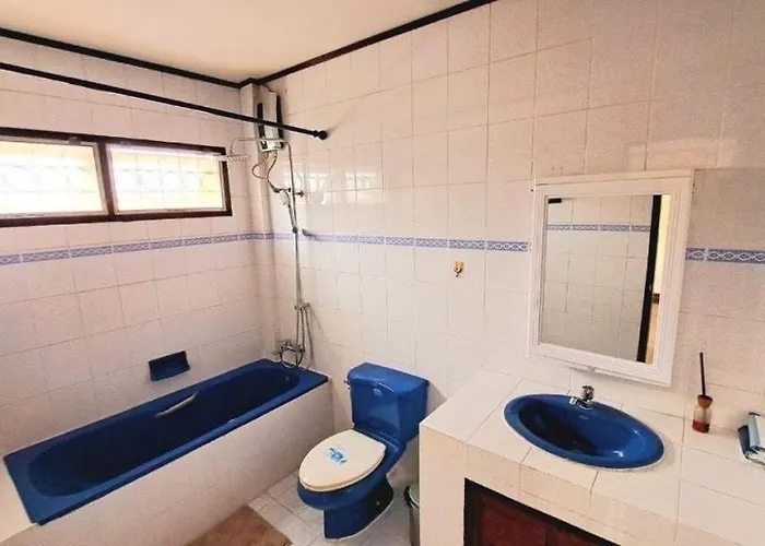 Thestarhome Sukhumvit71 Guest house